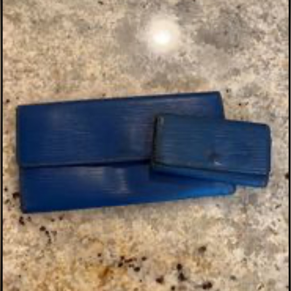 Authentic LV wallet and key holder set, blue in color